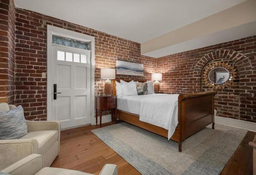 标准间, Hamilton Turner Inn