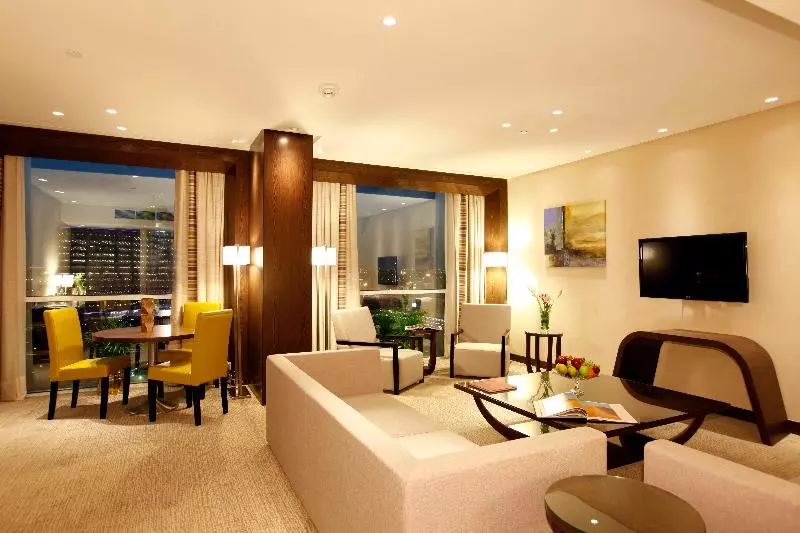 スイート, Holiday Inn Meydan, An Ihg
