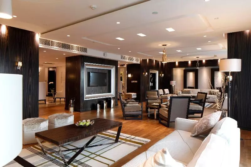 スイート, Holiday Inn Meydan, An Ihg