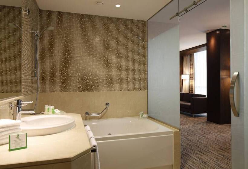 سوییت, Holiday Inn Meydan, An Ihg