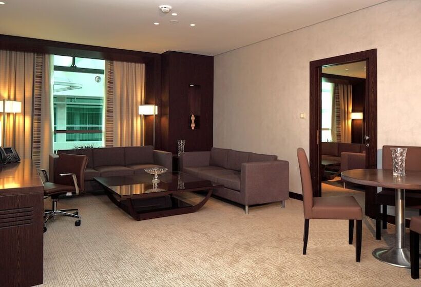 Люкс, Holiday Inn Meydan, An Ihg