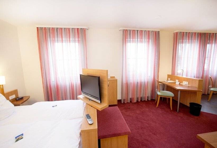 주니어 스위트, Weisses Lamm