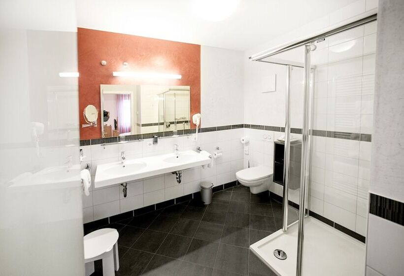 주니어 스위트, Weisses Lamm