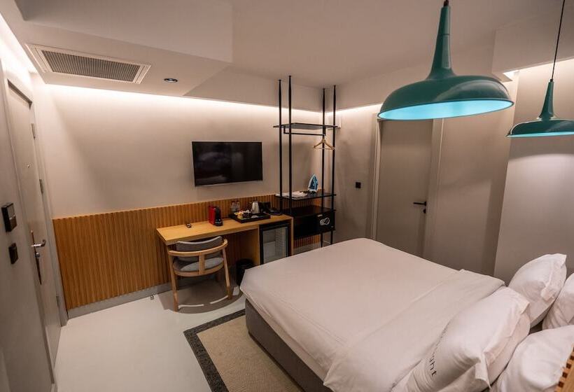 اتاق خانوادگی تودرتو, Zimmer Bosphorus