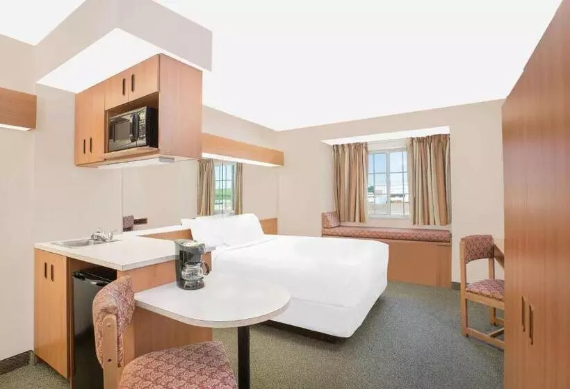 スタンダードスタジオ, Microtel Inn & Suites By Wyndham Colfax