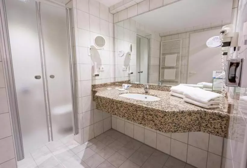 اتاق استاندارد با بالکن, Strandhotel Seehof