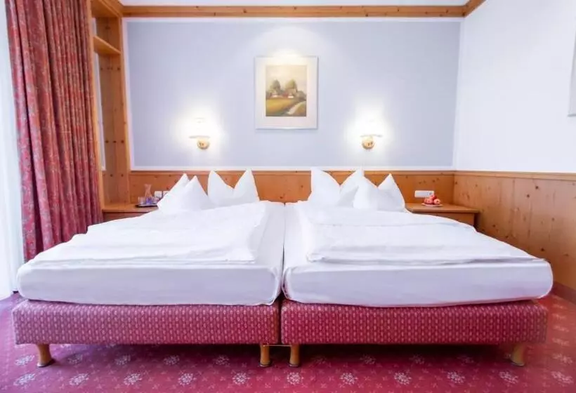 اتاق استاندارد با بالکن, Strandhotel Seehof