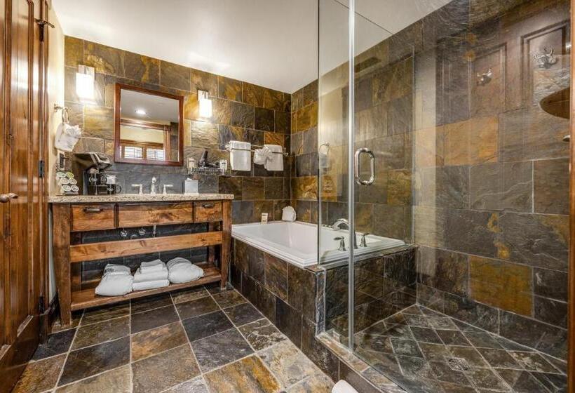 带大床的复式套间, The White Buffalo Club