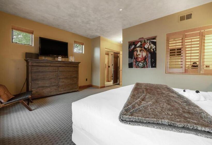 带1个卧室的顶楼公寓, The White Buffalo Club