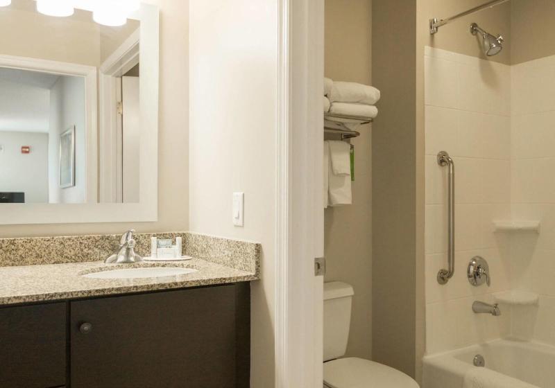 جناح, Towneplace Suites Winchester