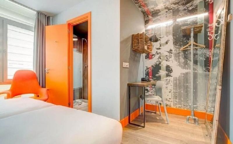 اتاق استاندارد یک نفره, Generator Barcelona