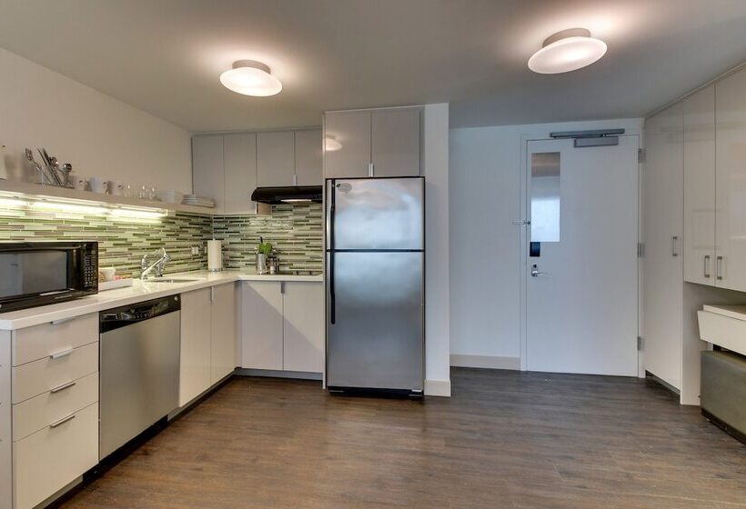 スイート, Element Ewing Princeton