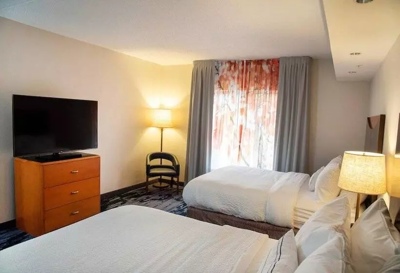スタンダードスタジオ, Fairfield Inn & Suites Lewisburg