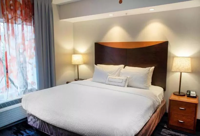 キングサイドベッドのスタンダードワンルーム, Fairfield Inn & Suites Lewisburg