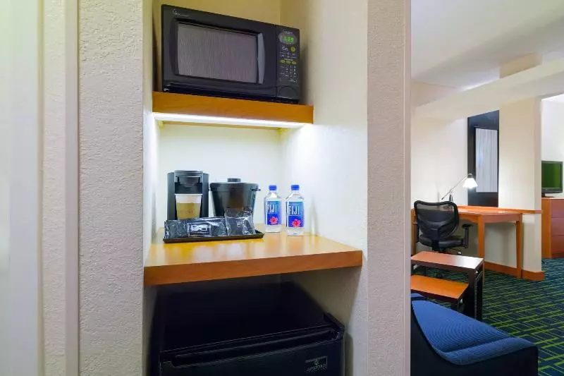 スタンダードスタジオ, Fairfield Inn & Suites Lock Haven