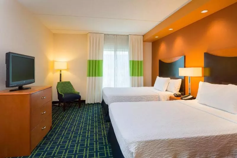 スタンダードスタジオ, Fairfield Inn & Suites Lock Haven