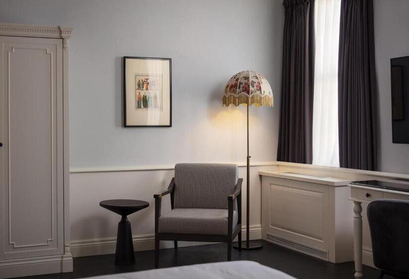 Deluxe Room King Bed & City View, Adahan Decamondo Pera, Autograph Collection