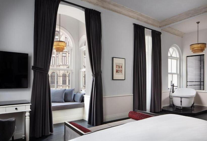 Suite King Bed, Adahan Decamondo Pera, Autograph Collection