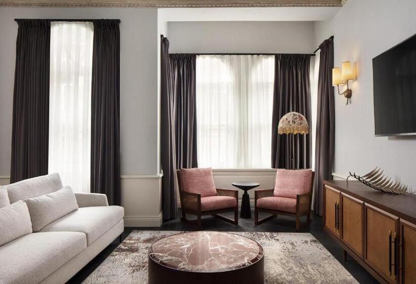 Suite King Bed, Adahan Decamondo Pera, Autograph Collection