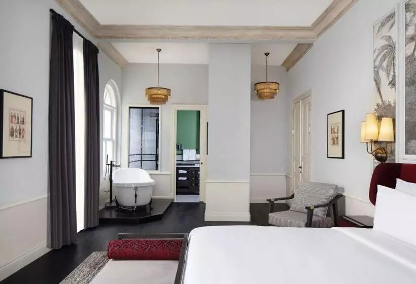 Suite King Bed, Adahan Decamondo Pera, Autograph Collection