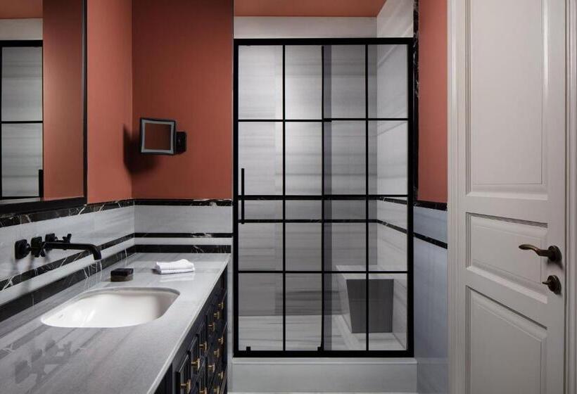 Premium Suite, Adahan Decamondo Pera, Autograph Collection