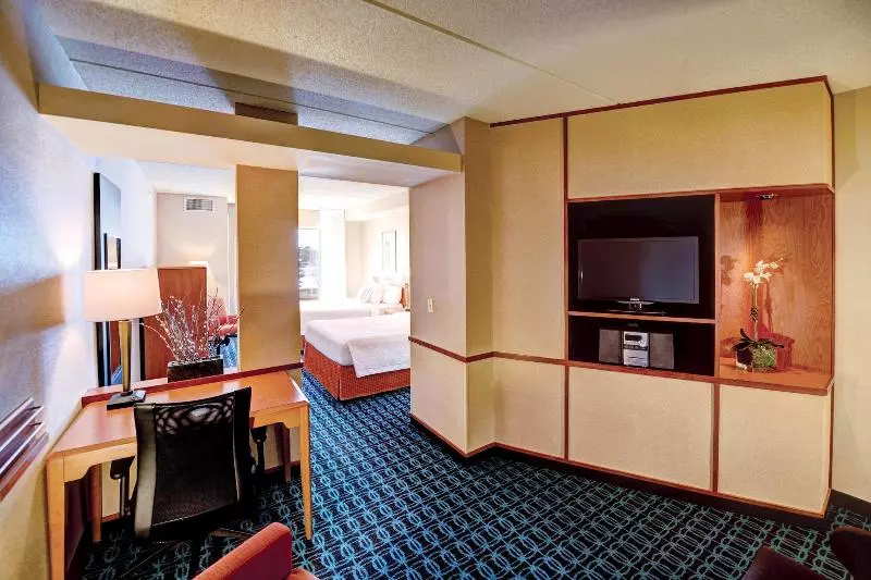 クイーンサイズベッドのスタンダードルーム, Fairfield Inn & Suites By Marriott Wausau