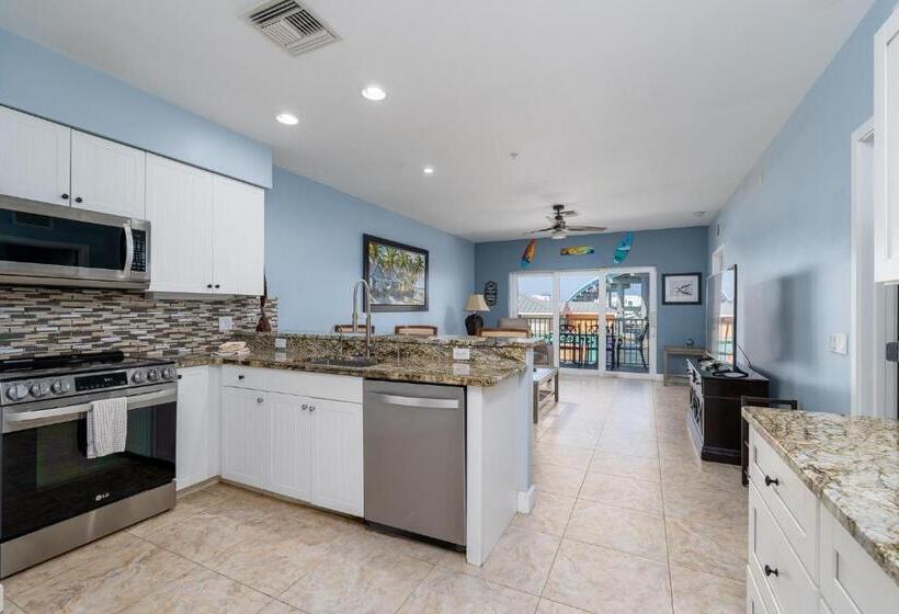 جناح غرفتين نوم, Harbour House At The Inn