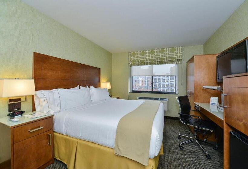 带大床的标准间, Holiday Inn Express Manhattan Midtown West, An Ihg