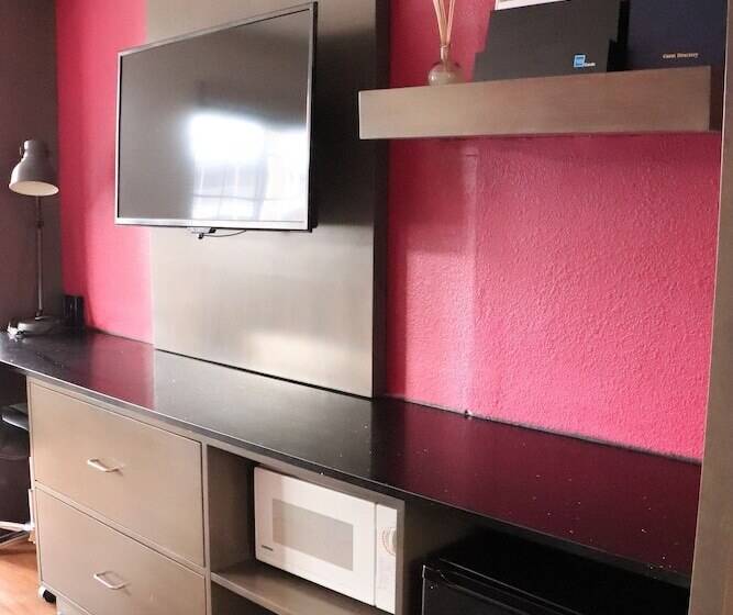 חדר סטנדרט שתי מיטות זוגיות, University Inn