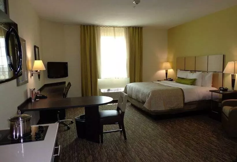 ダブルベッドのスタンダードスタジオ, Candlewood Suites Odessa, An Ihg
