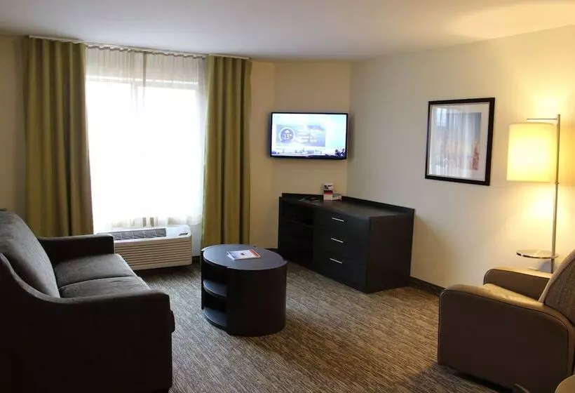 キングサイズベッドのスイートルーム, Candlewood Suites Manhattan, An Ihg