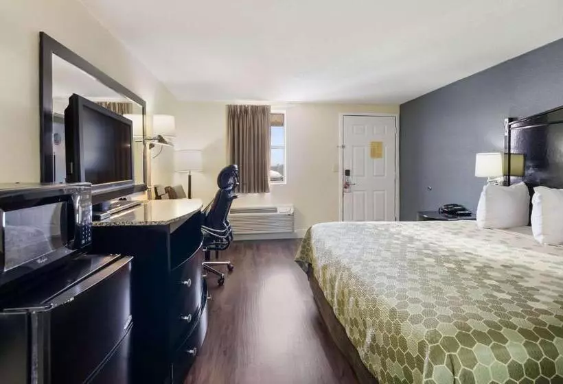 キングサイズベッドのスタンダードルーム, Econo Lodge