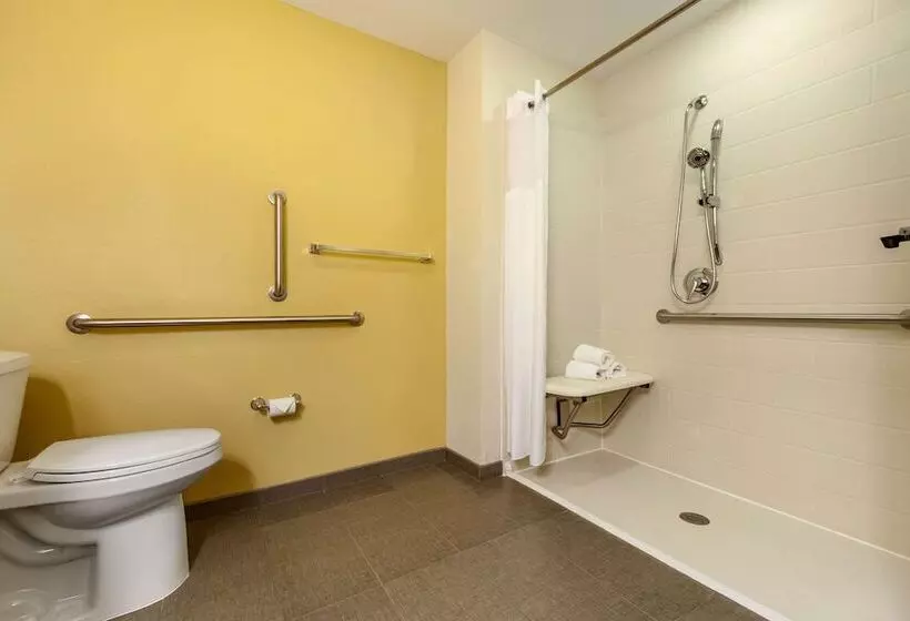 身障者適用スイートルーム, Sleep Inn & Suites Fargo Medical Center