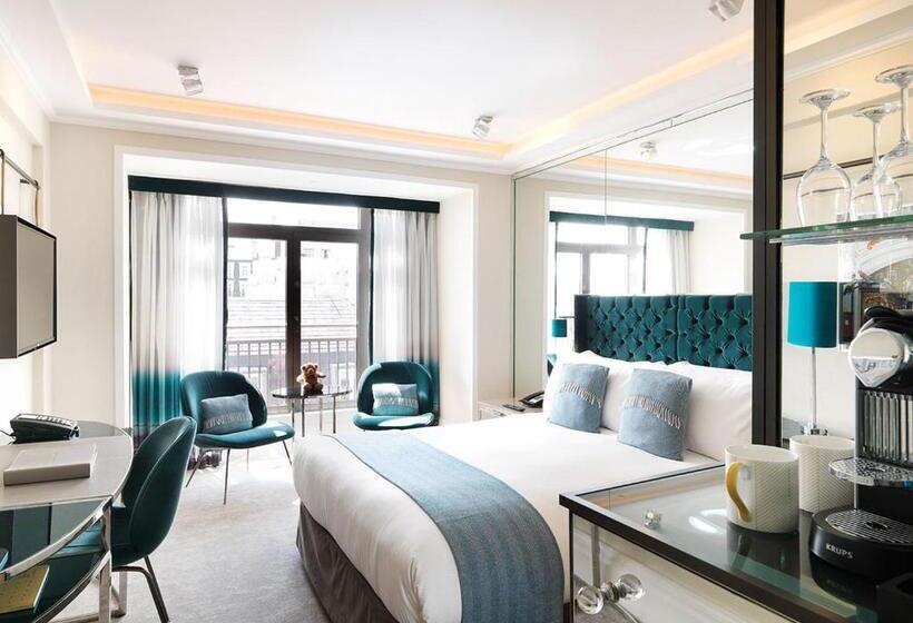 Номер Deluxe, The Athenaeum Hotel & Residences