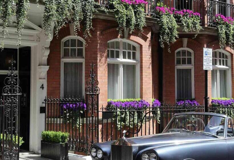 شقة غرفة واحدة, The Athenaeum Hotel & Residences