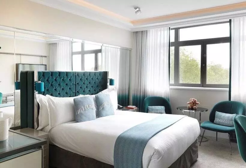 اتاق استاندارد با چشم‌انداز پارک, The Athenaeum Hotel & Residences