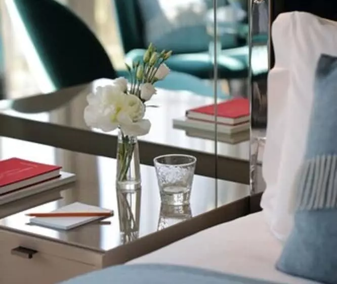 اتاق استاندارد با چشم‌انداز پارک, The Athenaeum Hotel & Residences