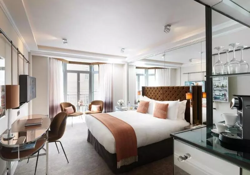 اتاق لوکس, The Athenaeum Hotel & Residences