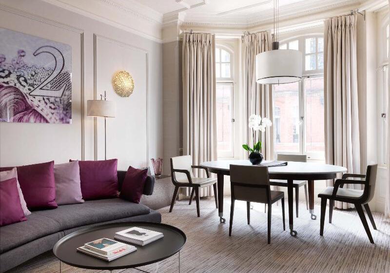 شقة غرفة واحدة, The Athenaeum Hotel & Residences