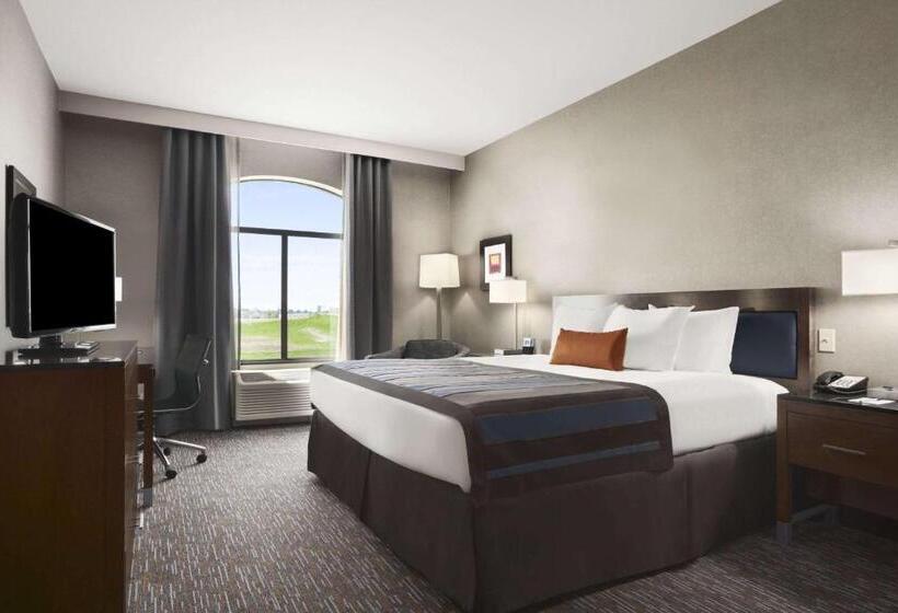 스위트 킹사이즈 침대, Wingate By Wyndham Bismarck