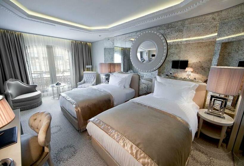 片側に海が見えるデラックスルーム, Wyndham Grand Istanbul Kalamış Marina