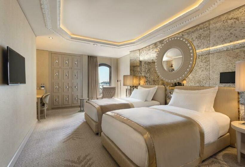 片側に海が見えるデラックスルーム, Wyndham Grand Istanbul Kalamış Marina