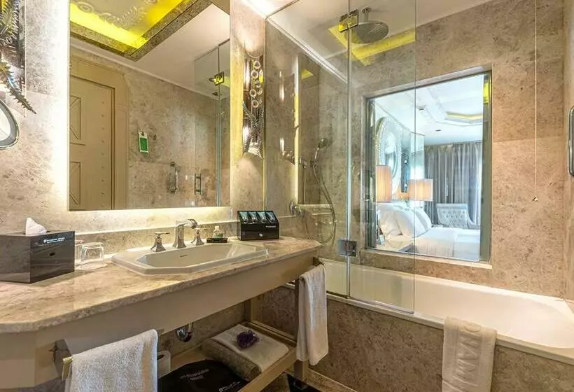 キングサイズベッドのデラックスルーム, Wyndham Grand Istanbul Kalamış Marina