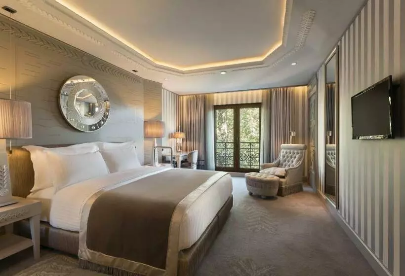 キングサイズベッド、シティビューデラックスルーム, Wyndham Grand Istanbul Kalamış Marina