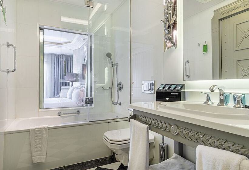 Family Suite, Wyndham Grand Istanbul Kalamış Marina