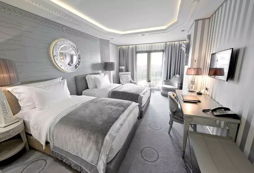 片側に海が見えるデラックスルーム, Wyndham Grand Istanbul Kalamış Marina