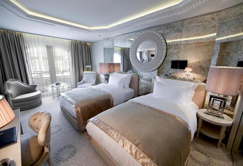 シティビューのデラックスルーム, Wyndham Grand Istanbul Kalamış Marina