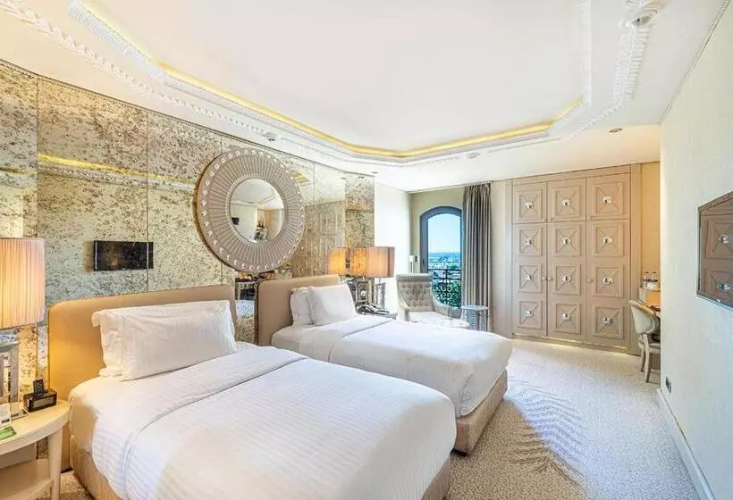 片側に海が見えるデラックスルーム, Wyndham Grand Istanbul Kalamış Marina
