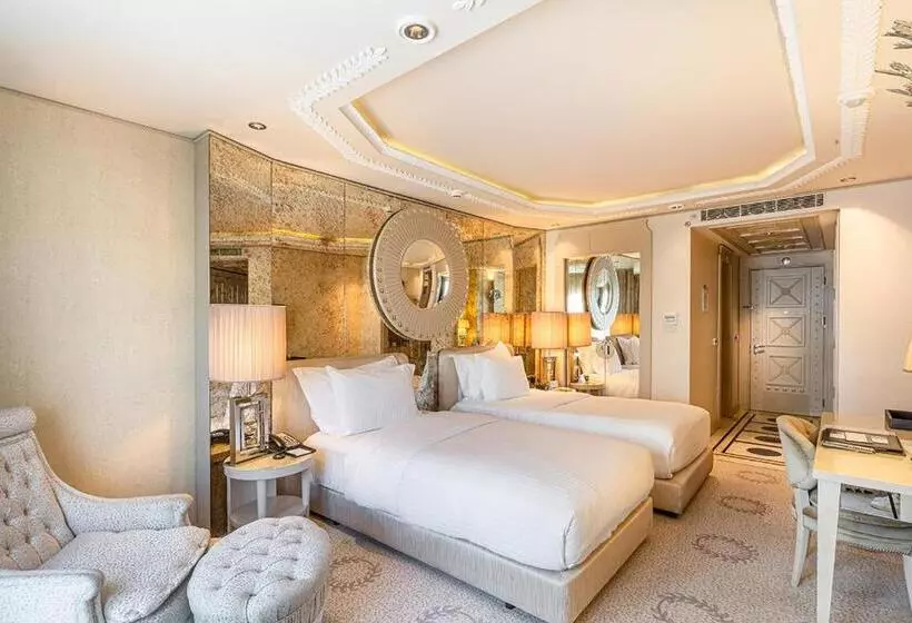 片側に海が見えるデラックスルーム, Wyndham Grand Istanbul Kalamış Marina