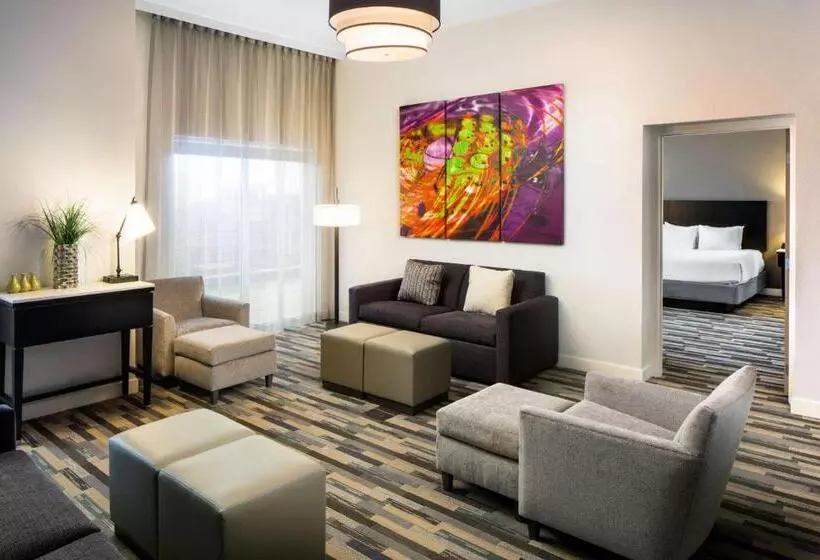 キングサイズベッドのスイートルーム, Hyatt House Charlotte Center City